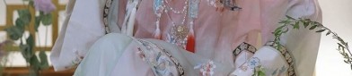 Li Jingxuns Hanfu Fashion:A Closer Look into the Traditional Elegance
