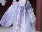 The Authentic Dragon Empress Hanfu and the Flower of the Other Side:The Story of Biàn YìHuā