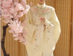 Short-Style Golden Silk Qipao with Cheongsam Charm