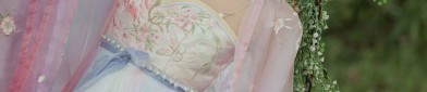 The Revival of White Tang-Style Hanfu:A Journey into Traditional Chinese Elegance