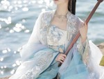 Embracing Elasticity:The Art of Cheongsam Dance