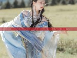 Little Girls Journey into the World of Hanfu Headwear