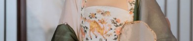 Embracing the New Chinese-Style Cheongsam Suit