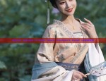 Winter Warmth in Girls Hanfu Fashion:A Guide to羽绒汉服