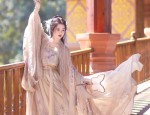 Exploring the Rise of Green-Hued Hanfu Fashion:Traditional Elegance in Modern Attire