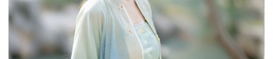 The Splendor of Huaquege:The Equestrian Skirt with a Cultural Twist