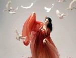 Winter Fashion in Traditional Hanfu:A Daily Guide to Wearing Han Clothing in Cold Weather