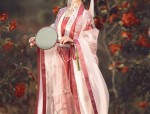 Reinventing Hanfu Fashion for Autumn Winter:Modernizing Traditional Styles