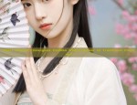 Short-sleeved Cheongsam Fashion Walk:A Glamor of Traditional Elegance