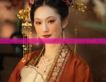 The Enchanting World of a Hanfu Girl:A Journey into a Different Realm