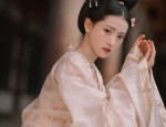 Qipao Maternity Fashion:Embracing the Traditional in Mother-Daughter Style