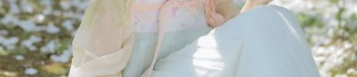 Elevating the Elegance of Traditional Hanfu Shoes with Modern Height Boost Technology