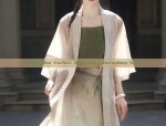 Styling the Perfect Bag with a Horseface Skirt