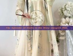 Golden Thread Cheongsam-Inspired Flower Dress:A Blend of Tradition and Modernity