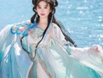 The Grace of Mid-Length Silk Cheongsam:A Noble Elegance