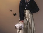 The Elegant Matron in a Shawl Cheongsam and Expansive Style