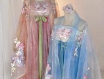 Curvier Sisters Embrace of Chinese Cheongsam:The Beauty of Flagrant Figures in Traditional Elegance
