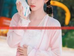 Reinventing the Qipao Dress:Modern Ethnic Fusion of Traditional Chinese Style