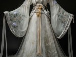 Reinventing the Cheongsam:A New Flare-legged Dress with a Belly-Covering Charm
