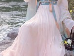 Petite Charm in Sleeveless Cheongsam:The Mid-Length Sleeve Cheongsam for the Little Girls