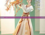 Red Cheongsam:A Little Girls Embrace of Chinese Tradition