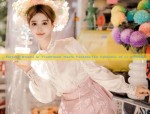 Elegant Women in Traditional Hanfu Fashion:The Splendor of Li Renxing