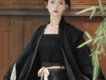 The Design and Craftsmanship of a Horseface Skirt Pattern