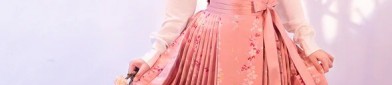 Peacock Blue Cheongsam:A Glimpse into Traditional Chinese Elegance