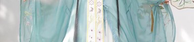 Cotton Dolls and Traditional New Year Hanfu:A Blend of Culture and Celebration