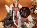 The Mamen-Qun:A Journey into the World of Straight-Cut Skirts with Horseface Patterns