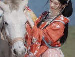 Camellia Splendor:The Elegance of a Horse-Face Skirt