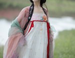 明治时期汉服女童，传统与时尚的交融