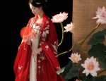 The Red Hanfu:A Womans昭愿 in Traditional Elegance