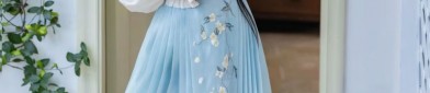 Children in Hanfu Costumes Celebrate the Year of the Dragon in Winter New Years Visit