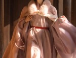 The Elegance of Hanfu:A Close Examination of White Intersection-collar Clothing