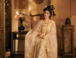 Reinventing the Childrens Cheongsam:A Modern Evolution of Traditional Elegance