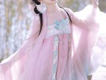 The Splendid Splendor of Hanfu in the Wei and Jin Dynasties for Junior Students