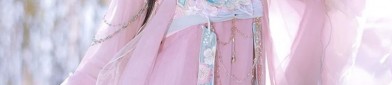 Embracing the Pear Shape:The Art of Flared Qipao for梨型身材