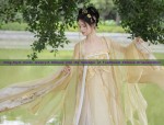 The Youthful Charm of Traditional Horseface Skirt:A Modern Perspective