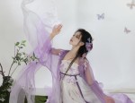 The Grace of Mid-Length Silk Cheongsam:A Noble Elegance