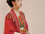 Elegant Lady Tangsuits in Spring and Summer:A Blend of Traditional and Modern Fashion