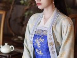 Off-the-Shoulder Blouse with Horseface Skirt:A Fashionable Fusion of Elegance and Tradition