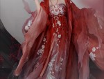 Embracing Modernity in a New Chinese-Style Cheongsam with Fluttering Sleeve Details