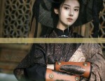 Elegance and Tradition in Yijia Hong Qipao