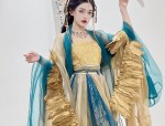 Autumn Elegance:The Evolution of Modern Chinese Cheongsam with New Design Elements