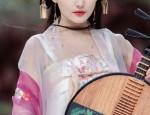 小个子女性的时尚革命，旗袍女新中式中袖旗袍的魅力与演绎