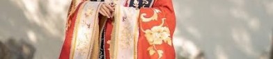Embracing the Traditional Charm:Cheongsam,Hair Accessories,and Wigs