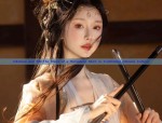 Peach Blossom Attire:The Revival of Hanfu in a Peach Grove