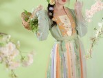 Winter Wedding Gowns:The Charm of Horseface Skirt in a Cold Setting