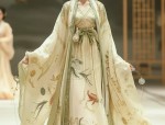 The Splendor of Youth:The Hanfu Style of Qingpingle Weirou